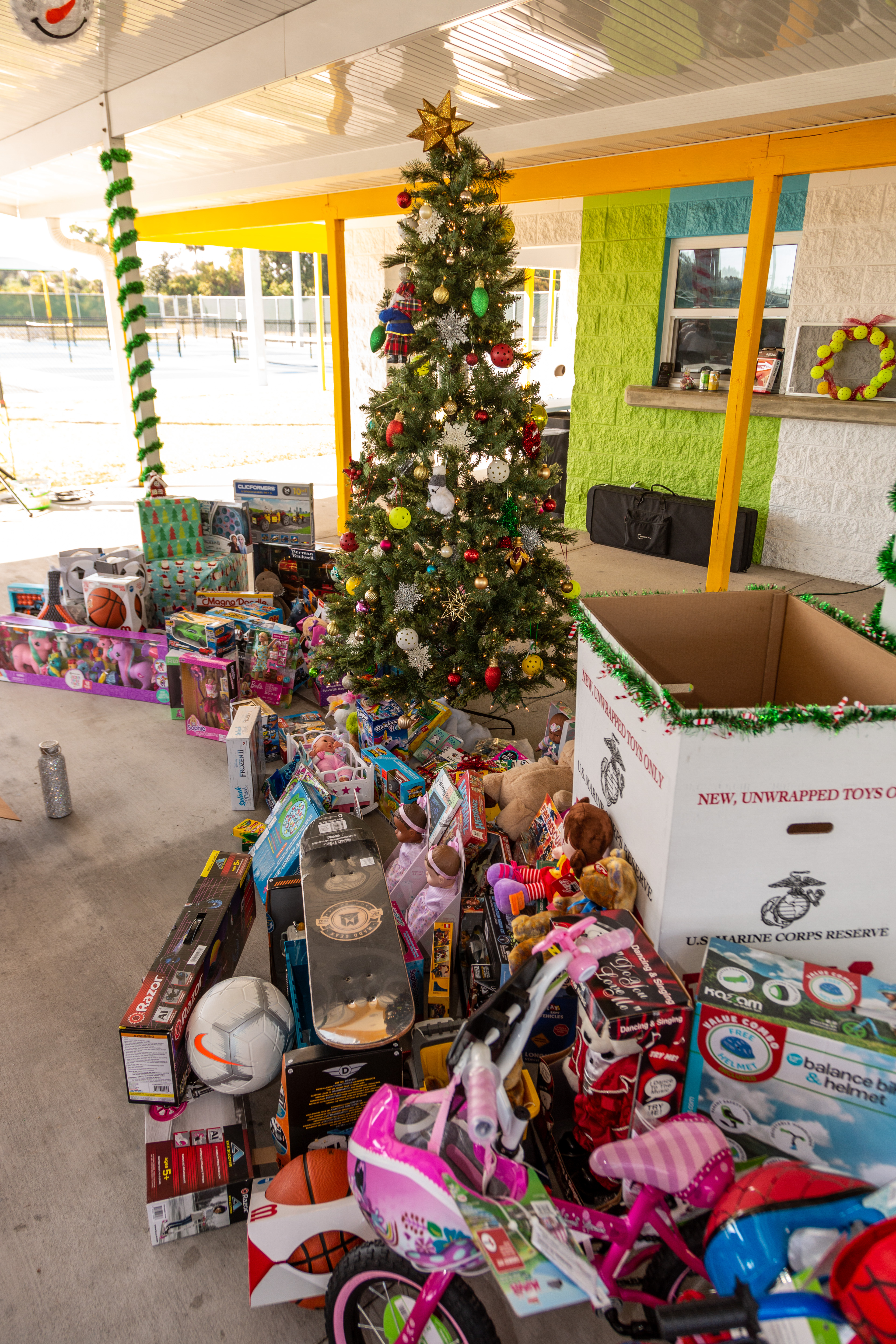 Large collection of donated toys at a Pictona holiday event